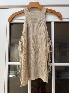 Lulu's Cream Ribbed Knit Halter Top with Side Ties. NWT.